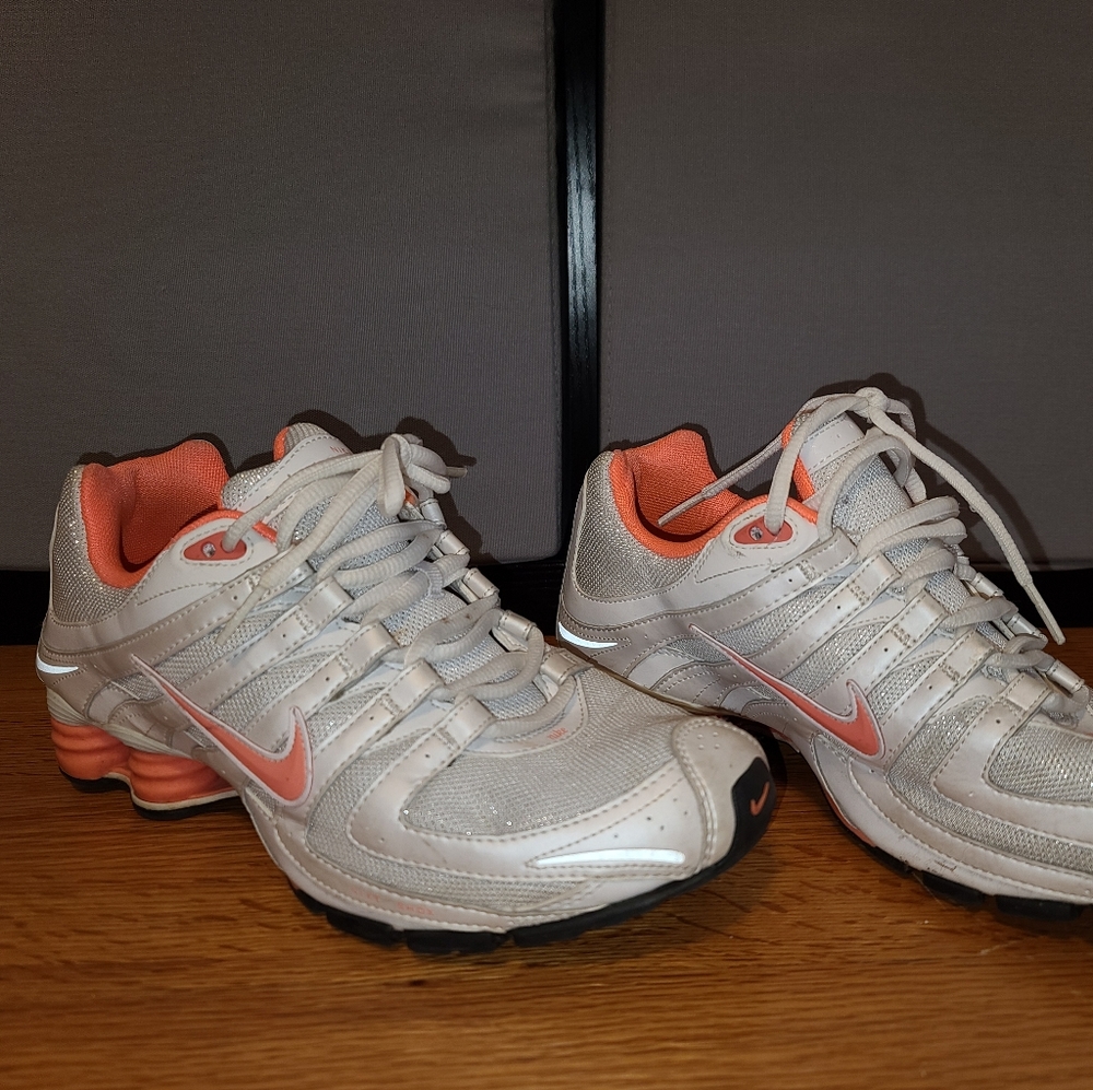 Nike Shocks
